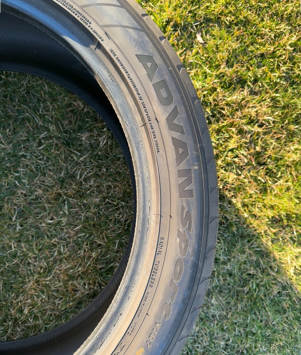 285/45 R22 - 2