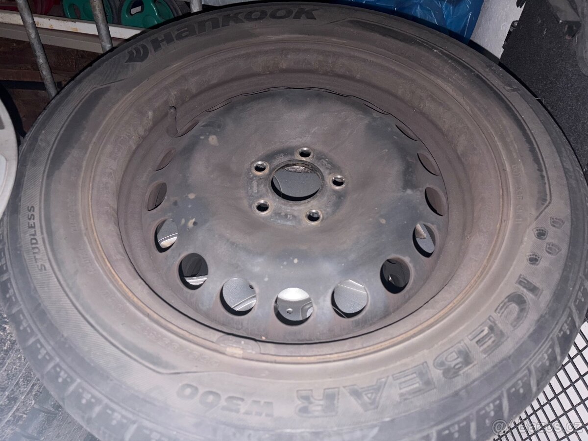 Prodáme plechová kola Ford Kuga 17” - 2