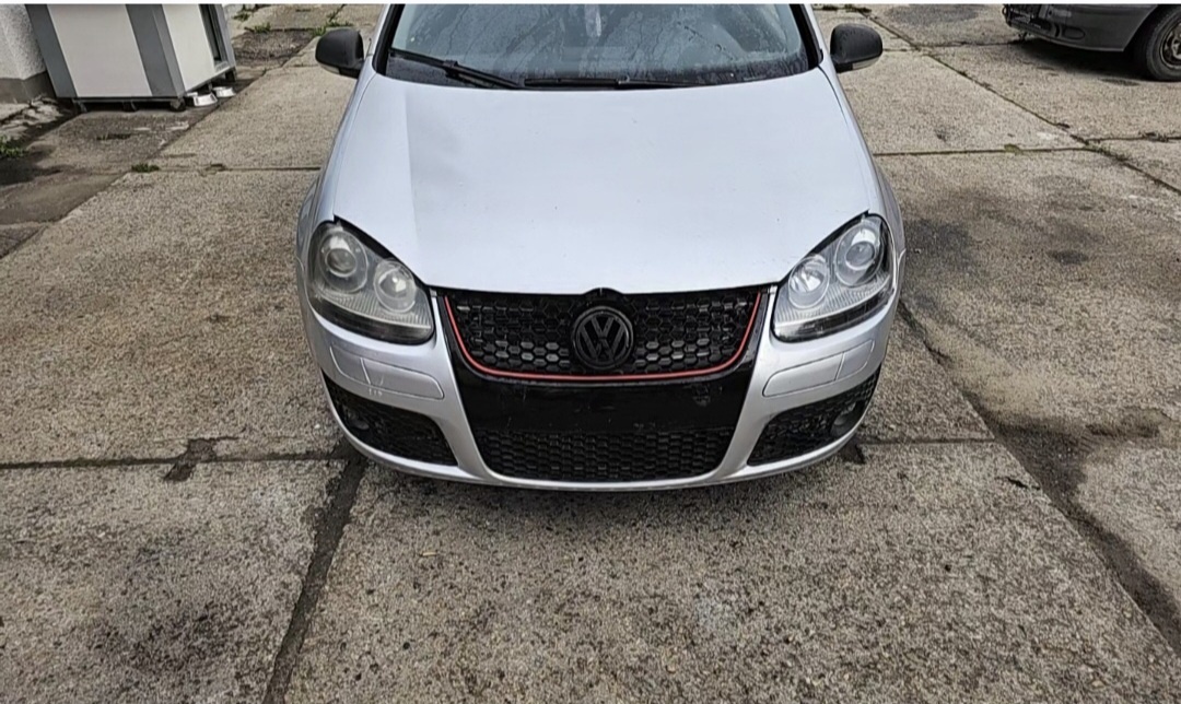 Golf V 1.9 tdi 125 kw - 2