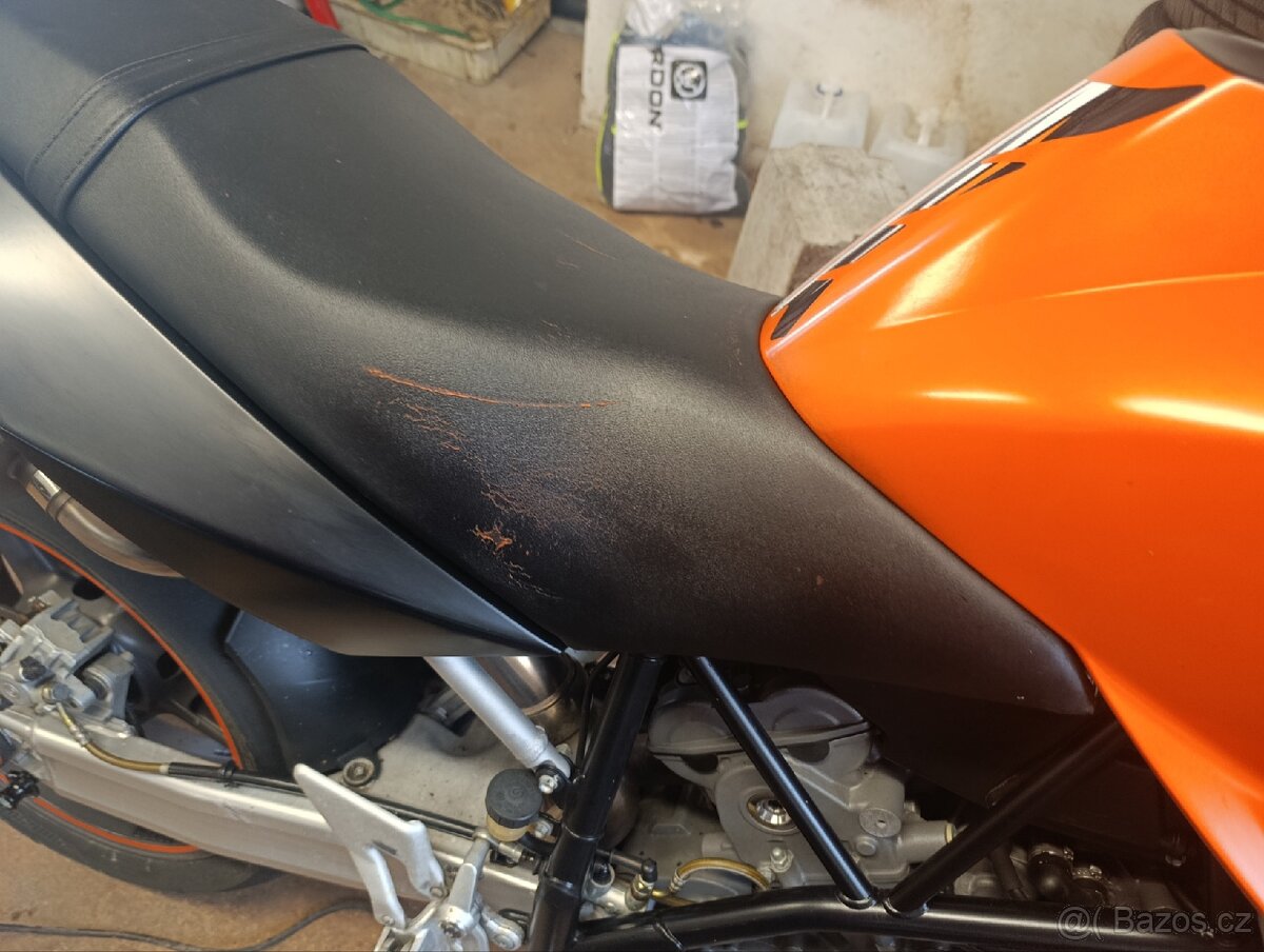 KTM 990 sedlo - 2