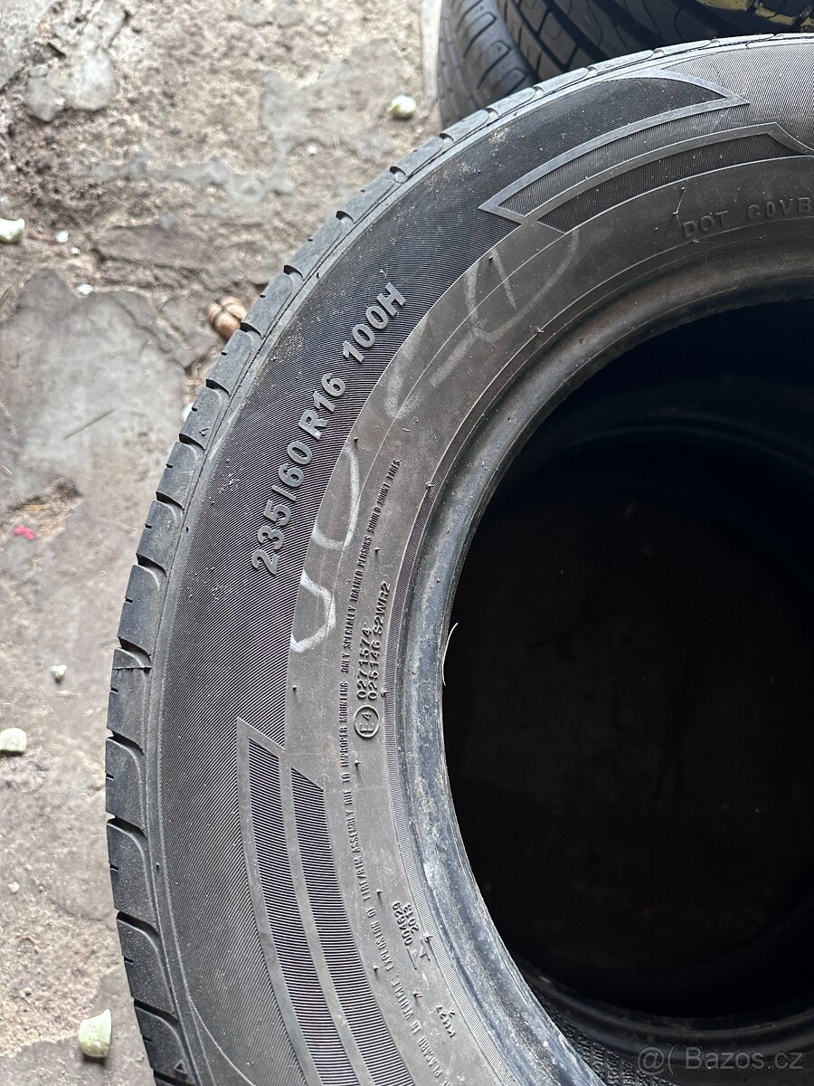 2ks letních pneu 235/60 R16 - Kumho - 2