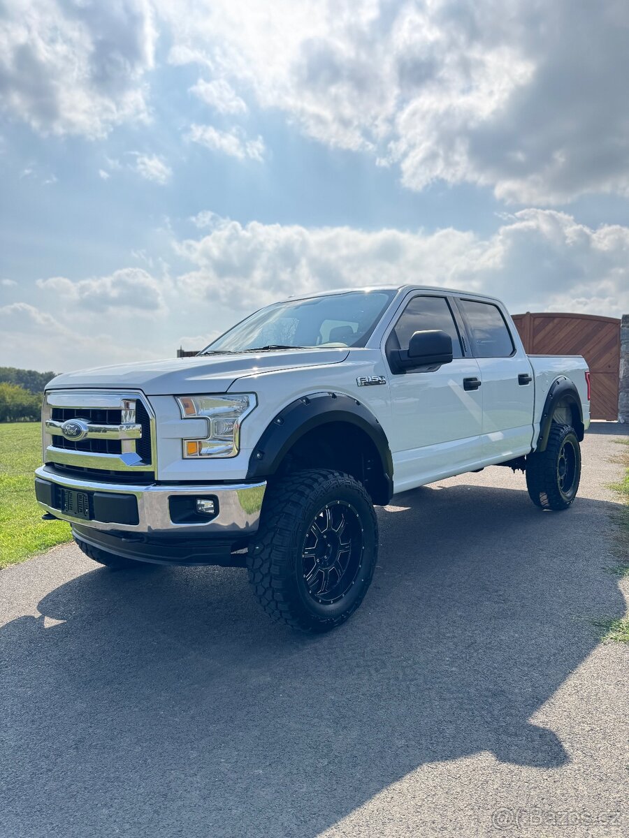 Ford F150 5.0 V8 4X4 LIFT