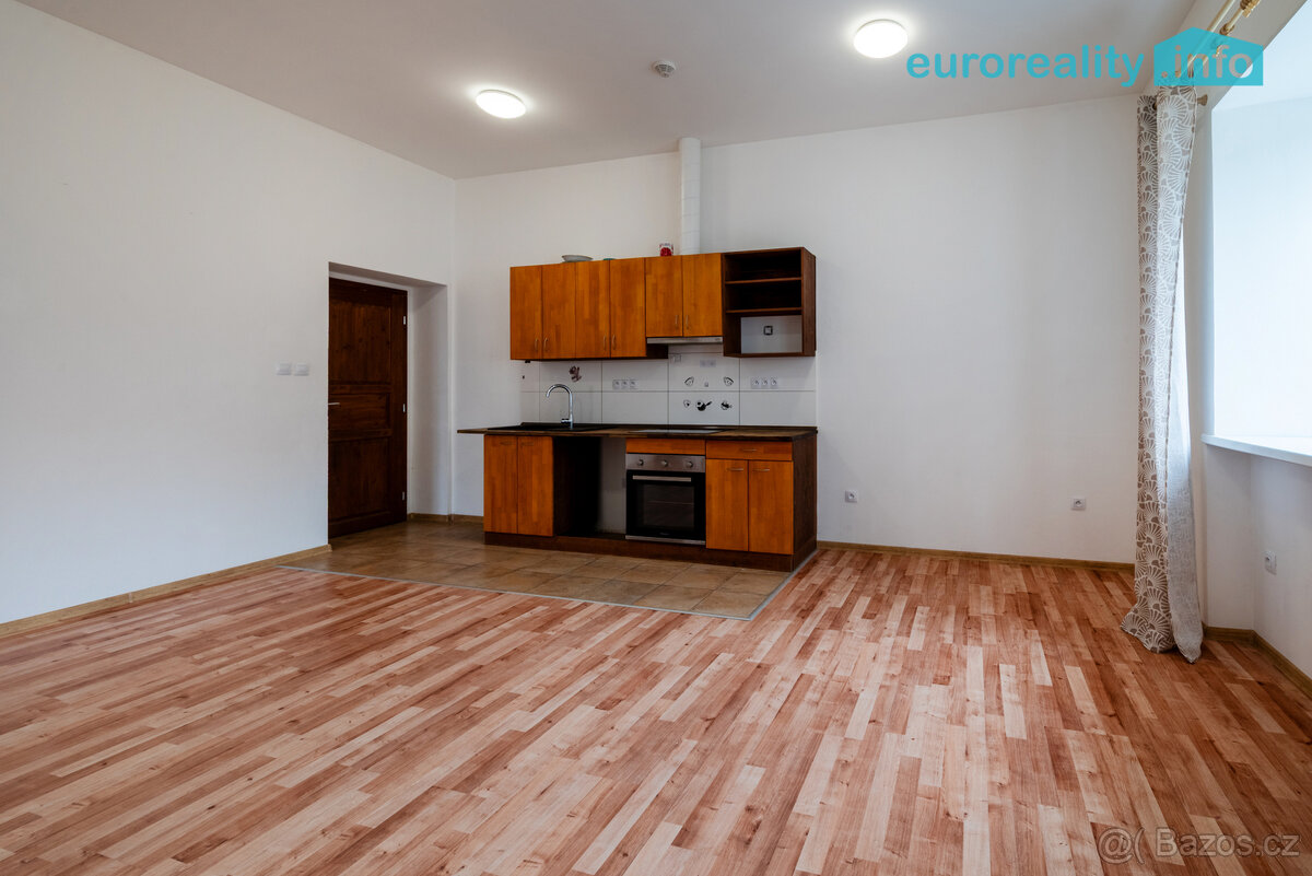 Pronájem, byt 3+kk, 58 m2, Luby, ul. Revoluční - 2