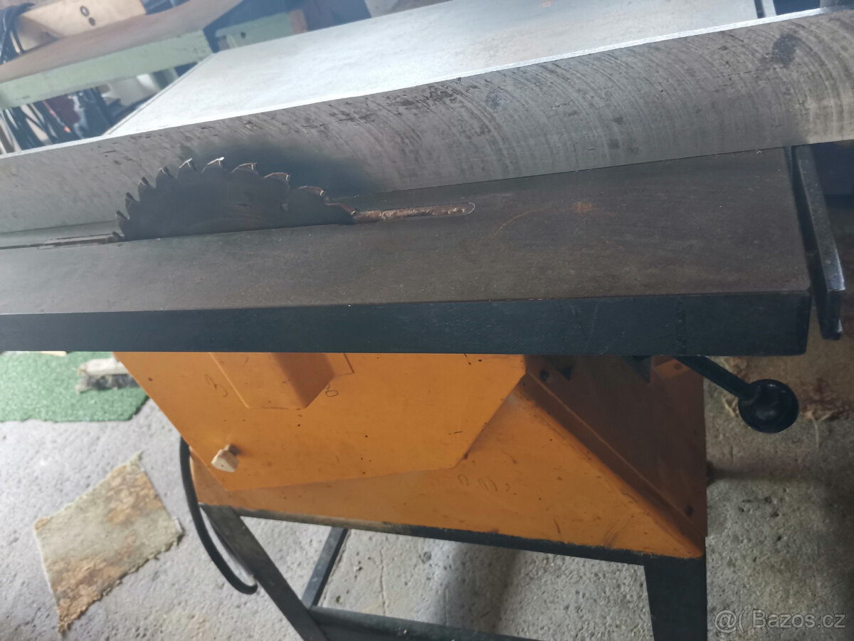 Truhlářská okružní pila Drukocel - 2