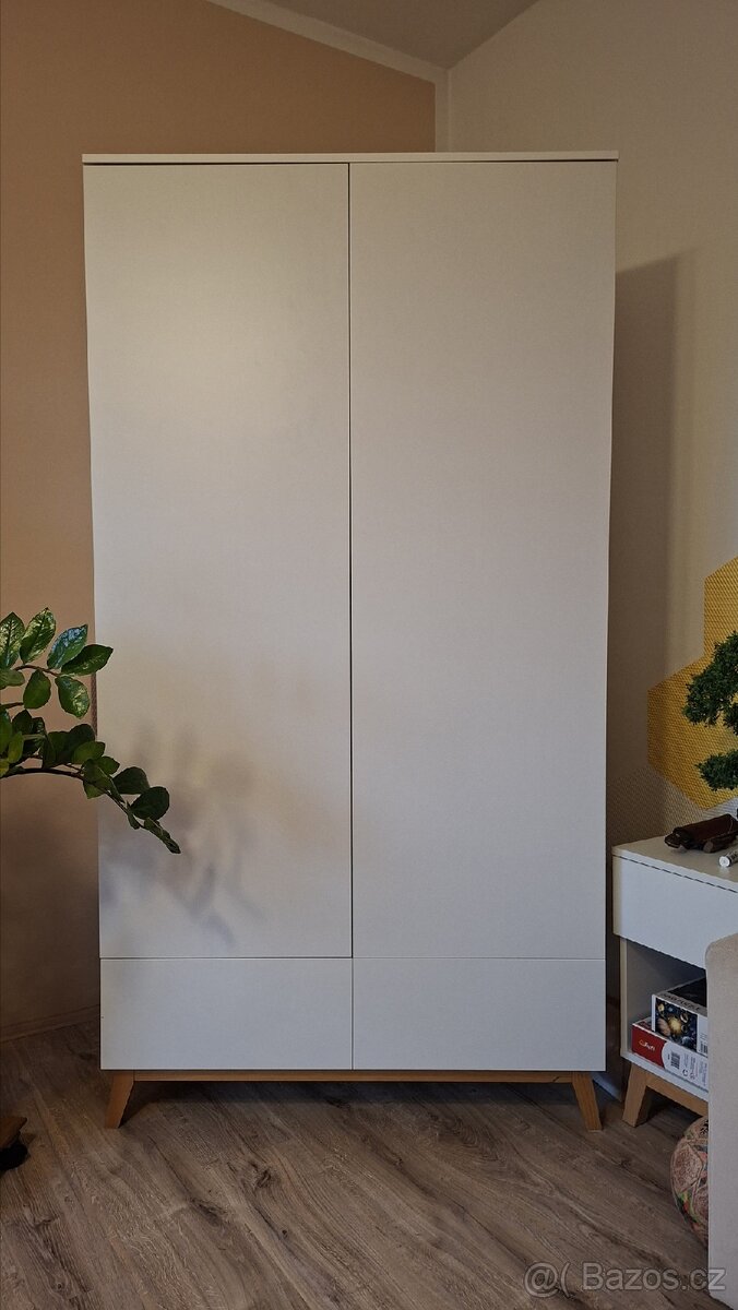 Nábytek Tchibo/IKEA - vše za 15000,- - 2