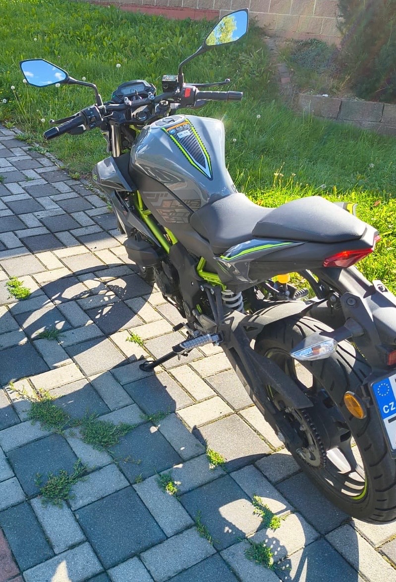 Kawasaki Z 125 - 2