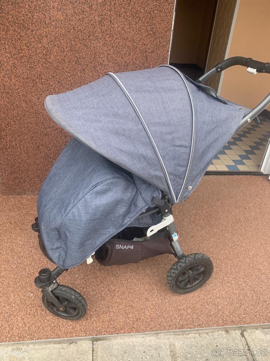 LEHKÝ SPORTOVNÍ KOČÁREK VALCO SNAP 4 - 2