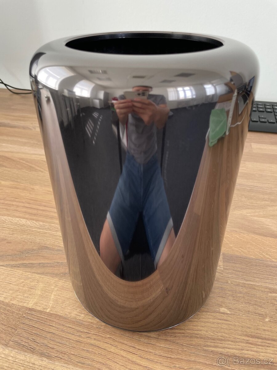 APPLE MAC PRO 2013 Xeon 5 3.5Ghz 6-Core/16GB RAM/500GB SSD - 2