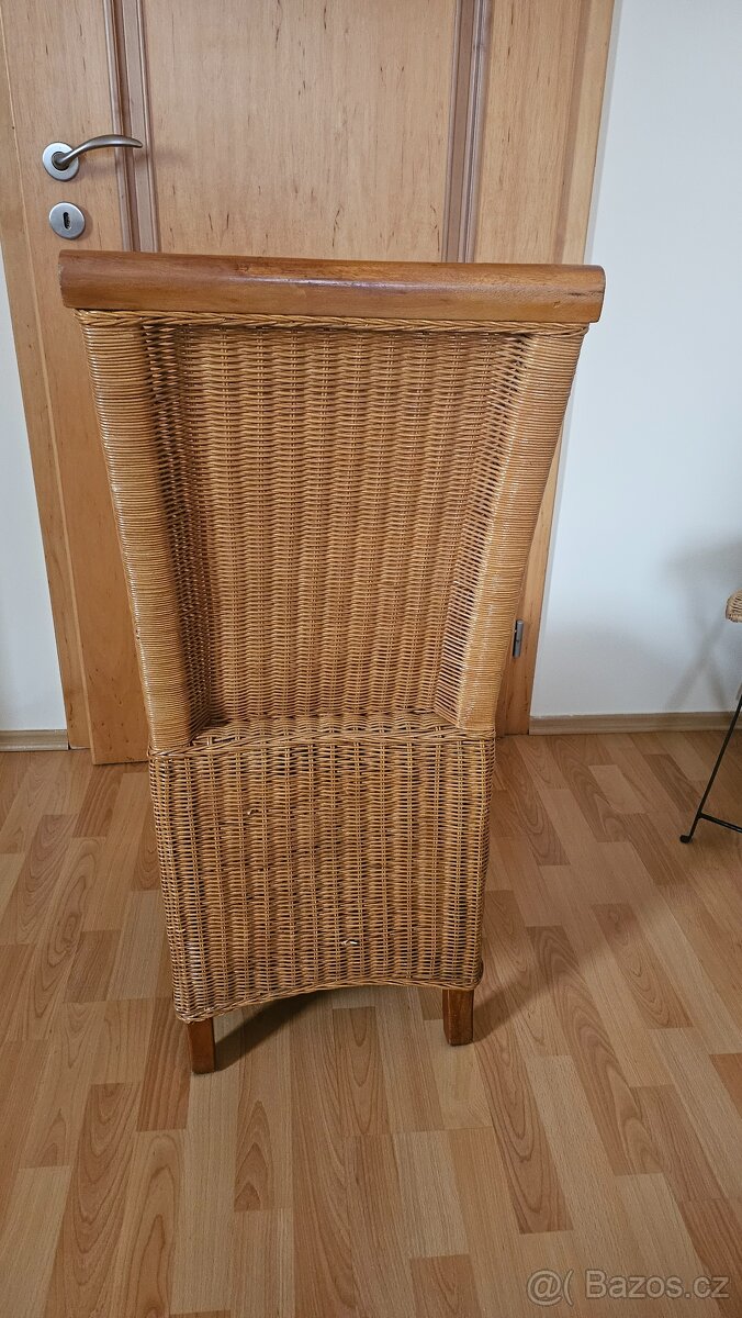 Jídelní ratanové židle.4.kusy - 2