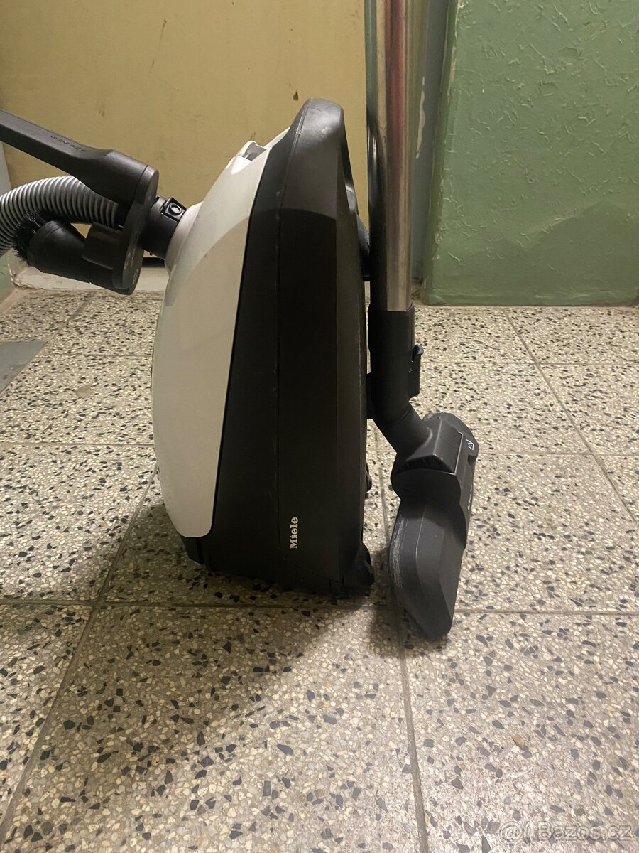 Vysavač Miele - 2