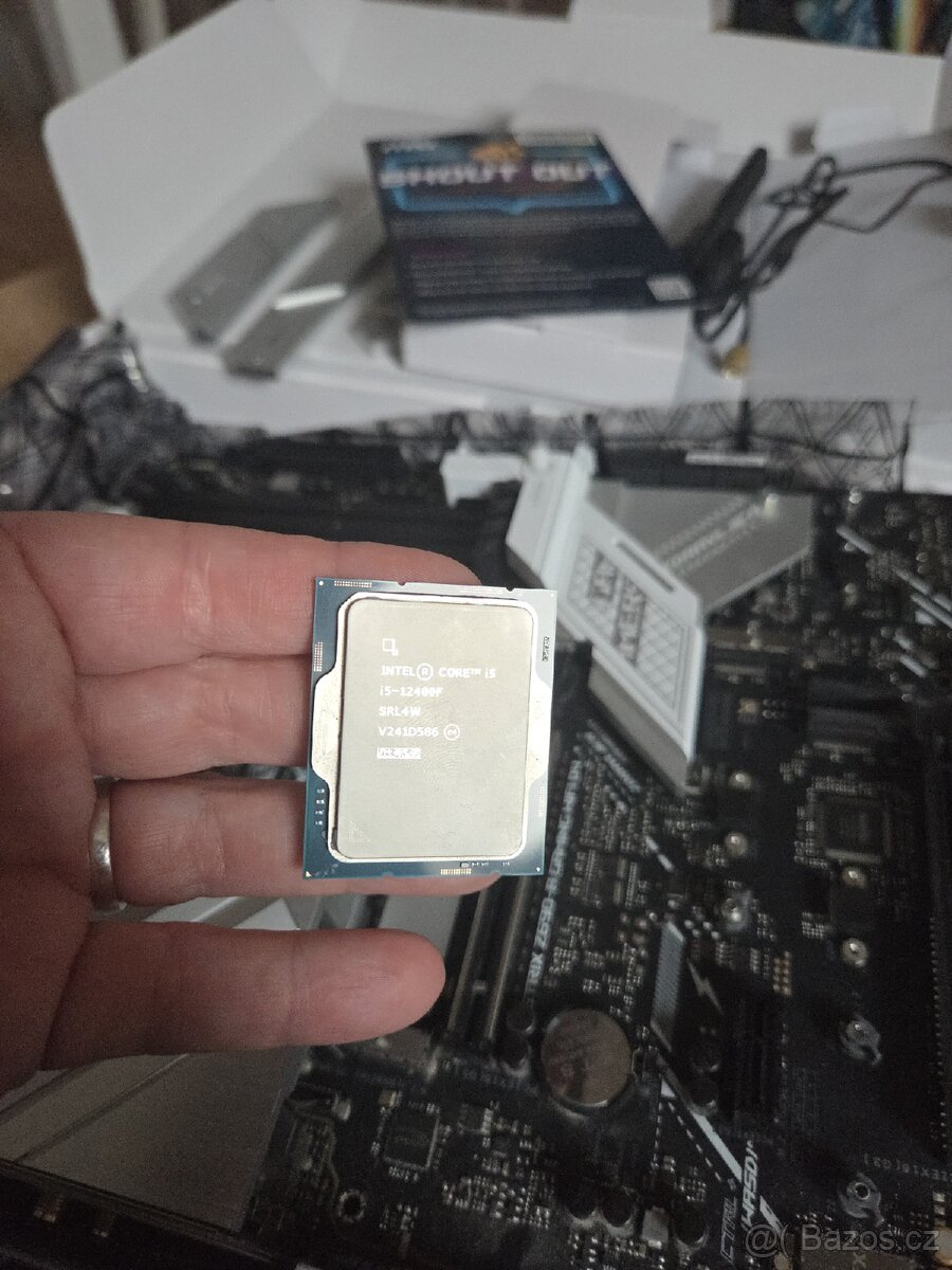 Zakladni deska ASUS s procesorem - 2