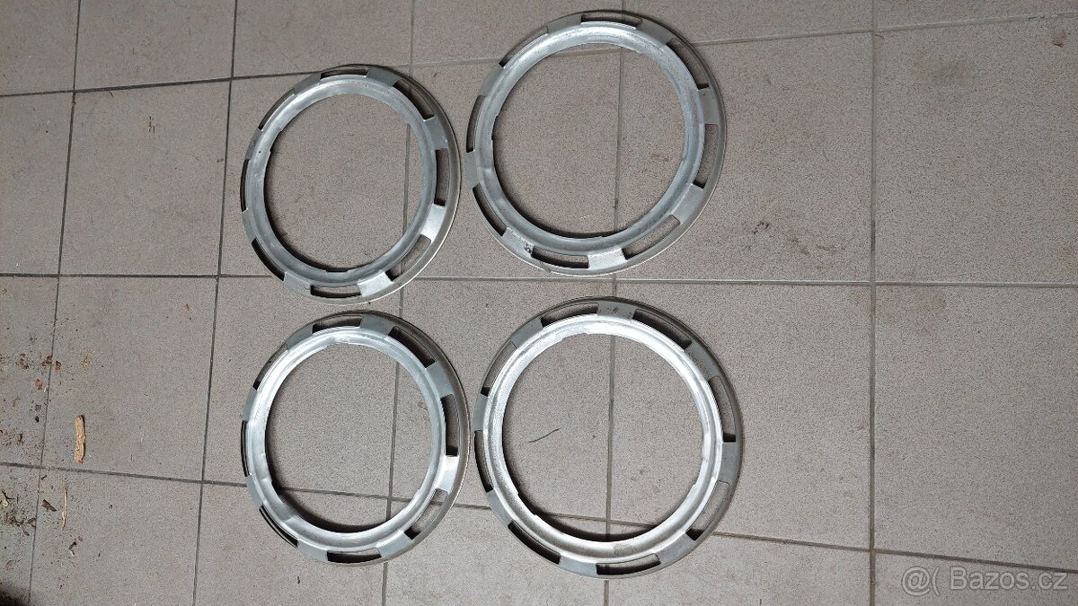 Rámečky světel a mezikruží škoda 1000mb - 2