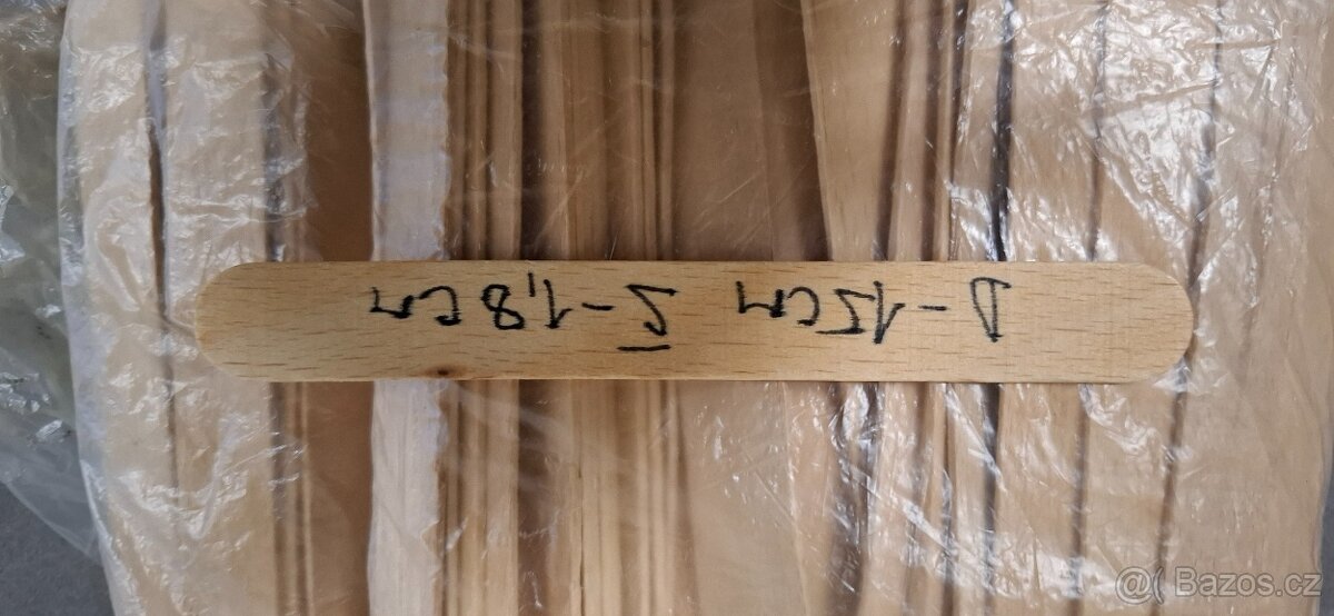 Špachtle dřevěná - 2