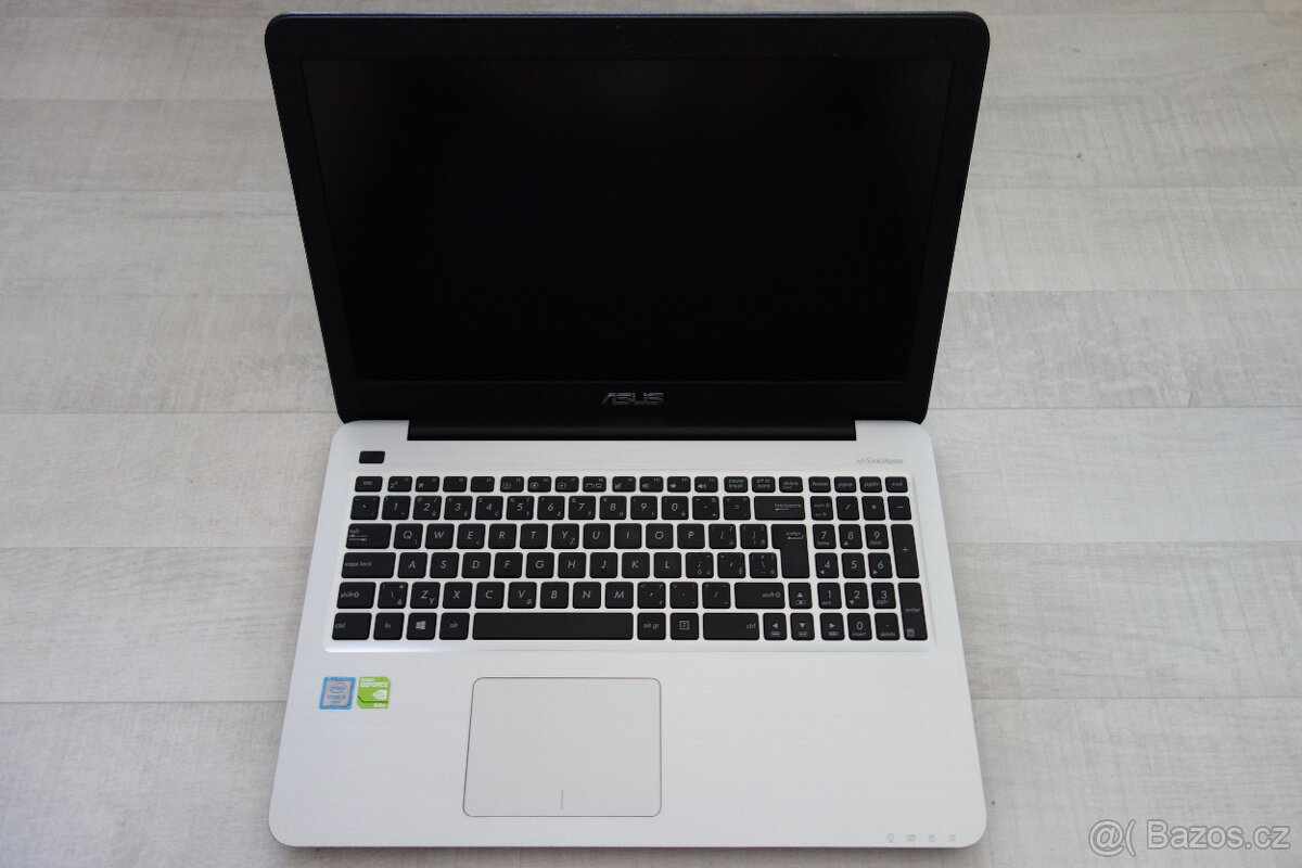 ASUS Vivobook X556U - 2