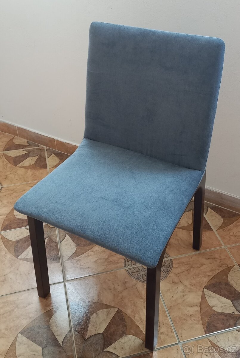 Dřevěná jídelní židle, modrá potahová látka - 2