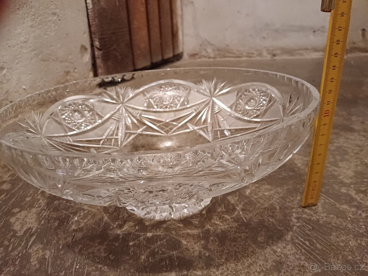 Mísa z broušeného skla - 2