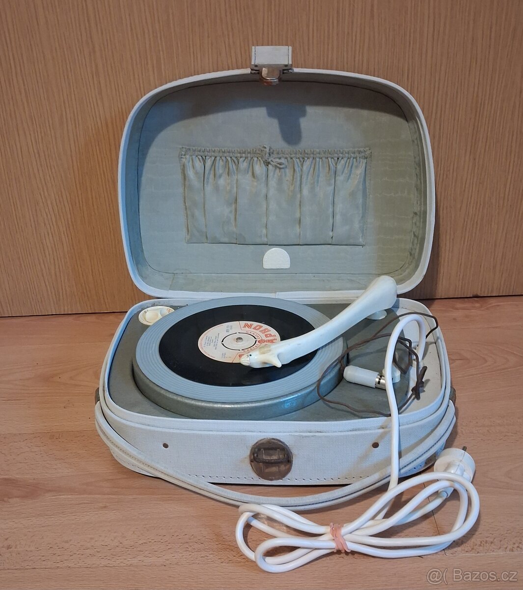 Kufříkový gramofon Supraphon - 2