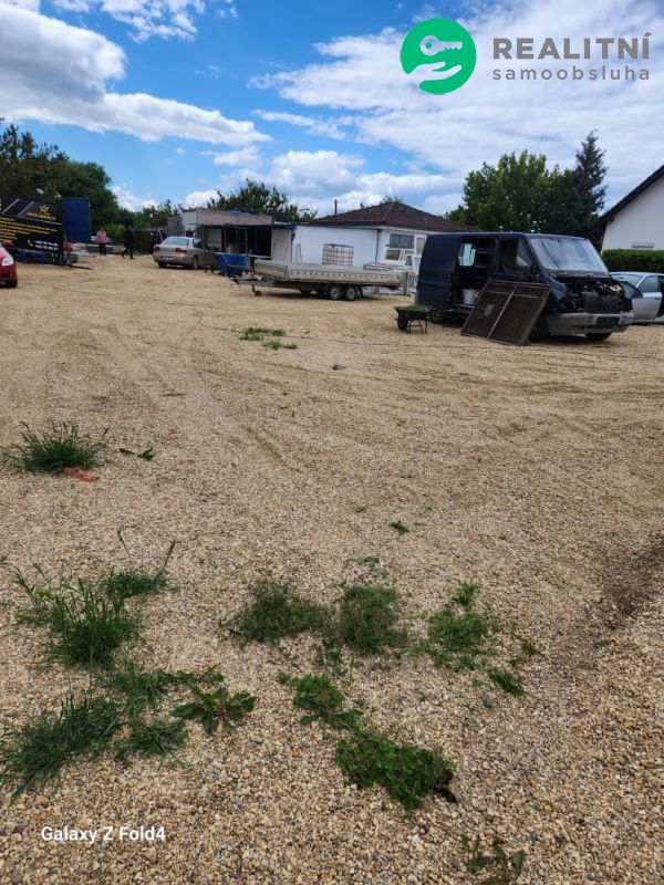 „Prostorný stavební pozemek 2 670 m² s mobilním... - 2
