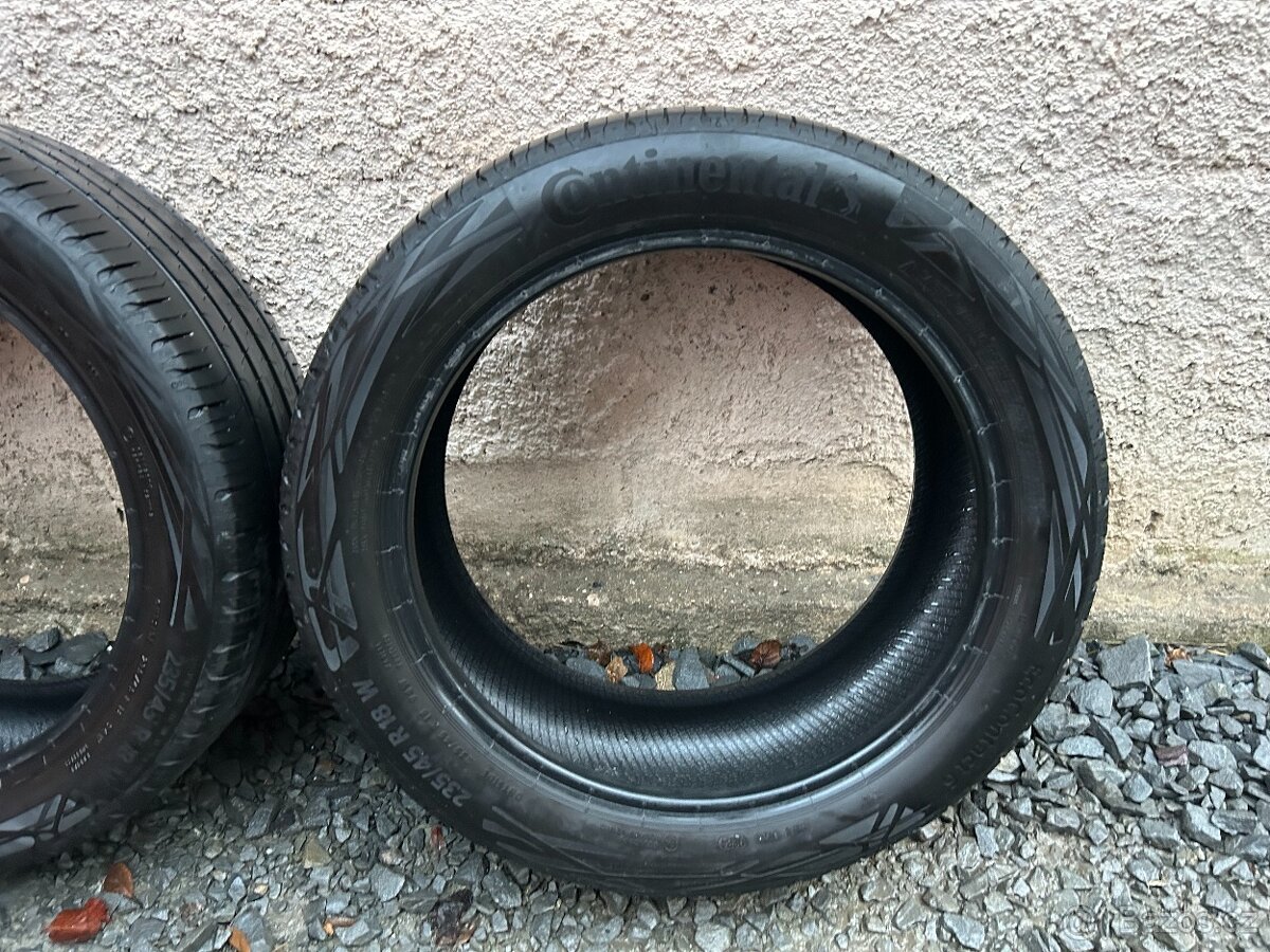 Prodám gumy 235/45/18 Continental - 2