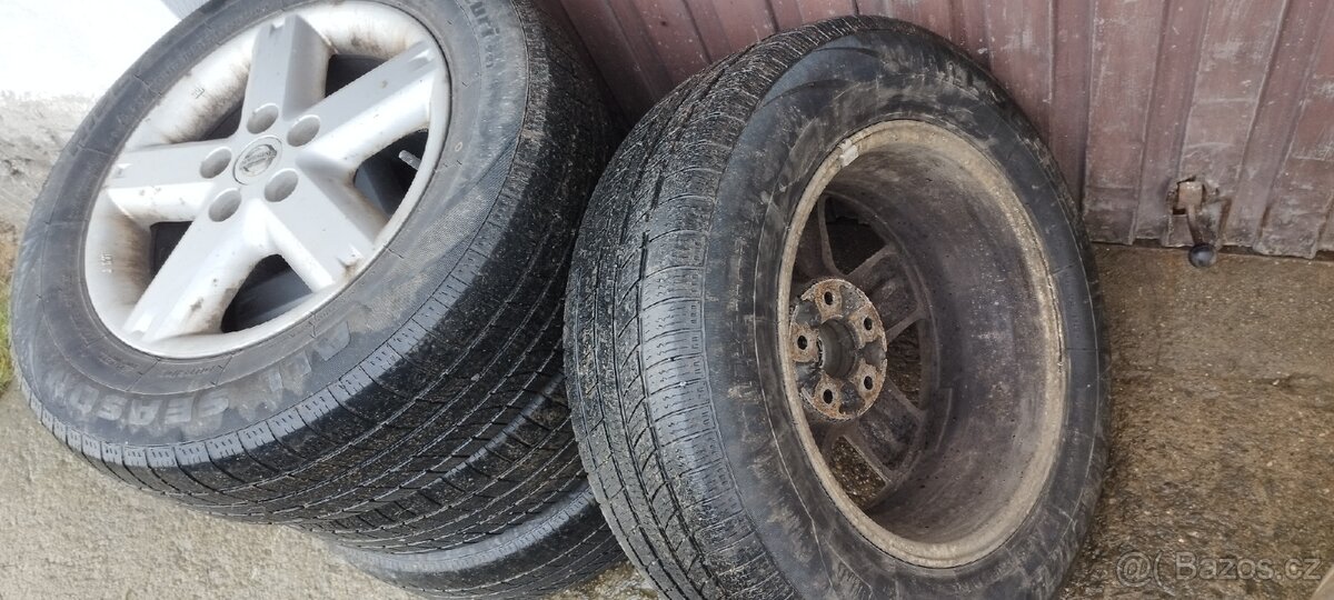 Kola Nissan X-trail - 2