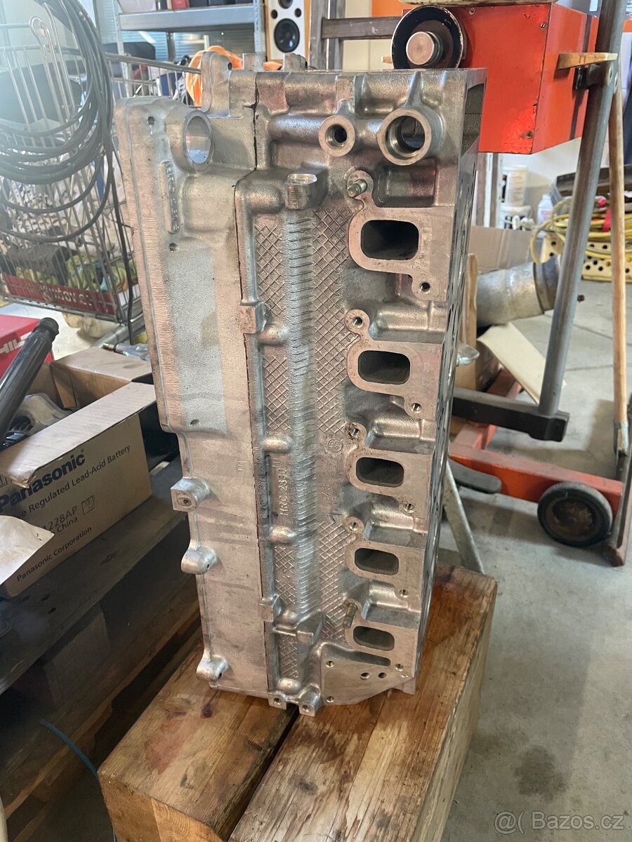 Hlava motoru TD5 10P na nd - 2