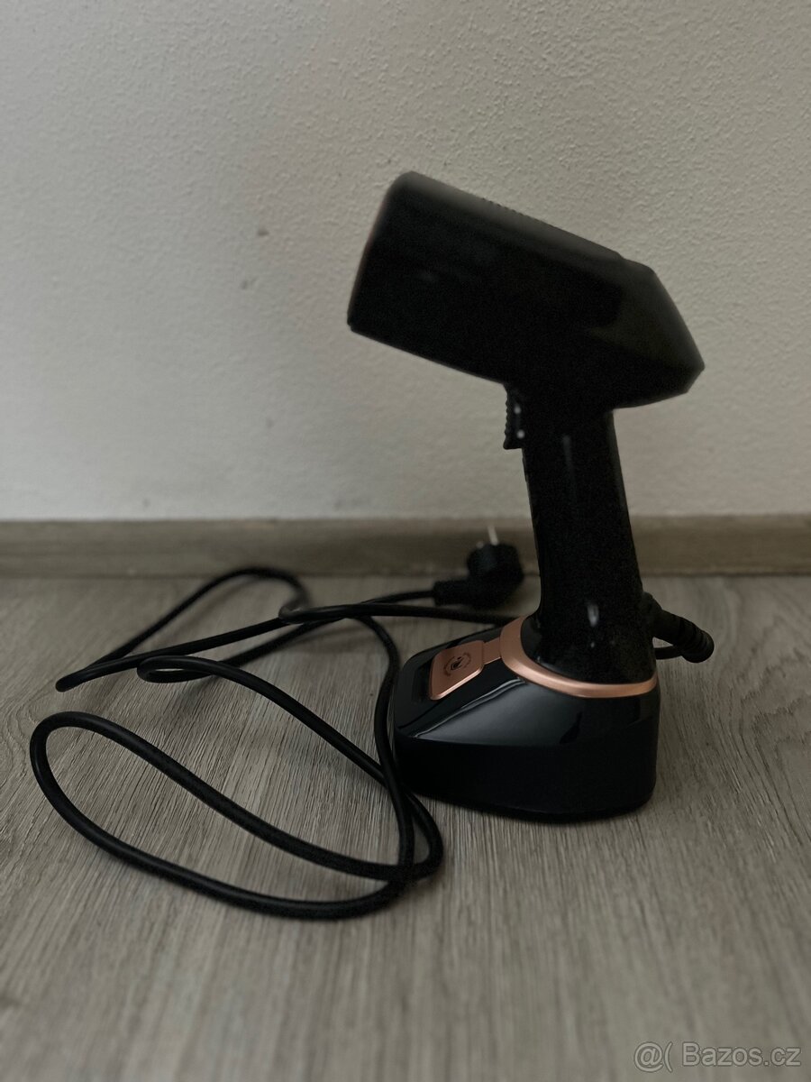 Žehlička napařovač oděvů ETA Stephany 3270 90000 - 2