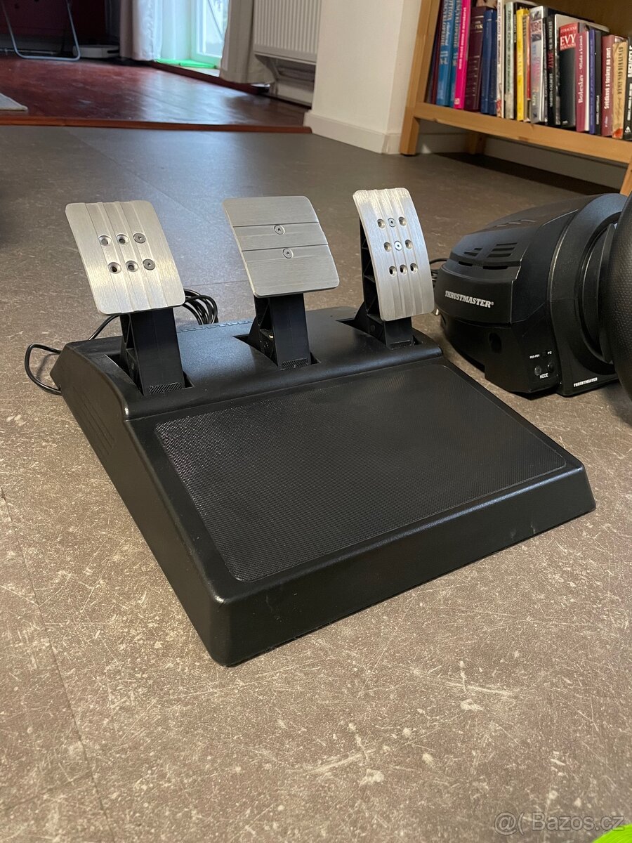 Thrustmaster T300 RS GT Edition - 2