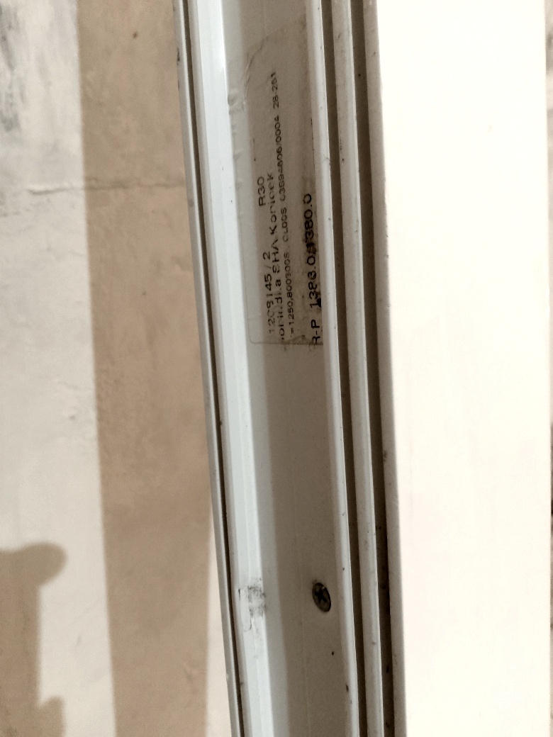 Okno 65 x 84 cm doprava - 2