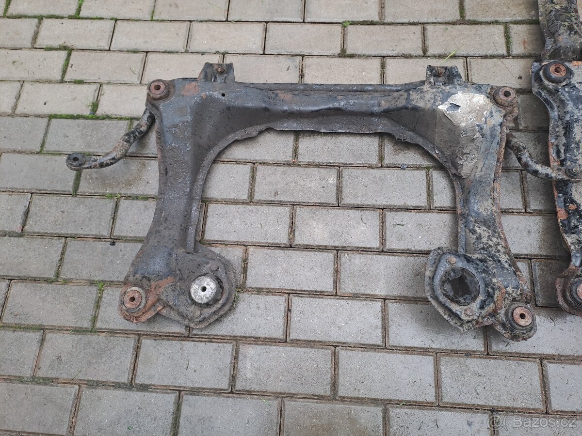 Audi 80 coupe/sedan B2-B3 př. nápravnice. - 2