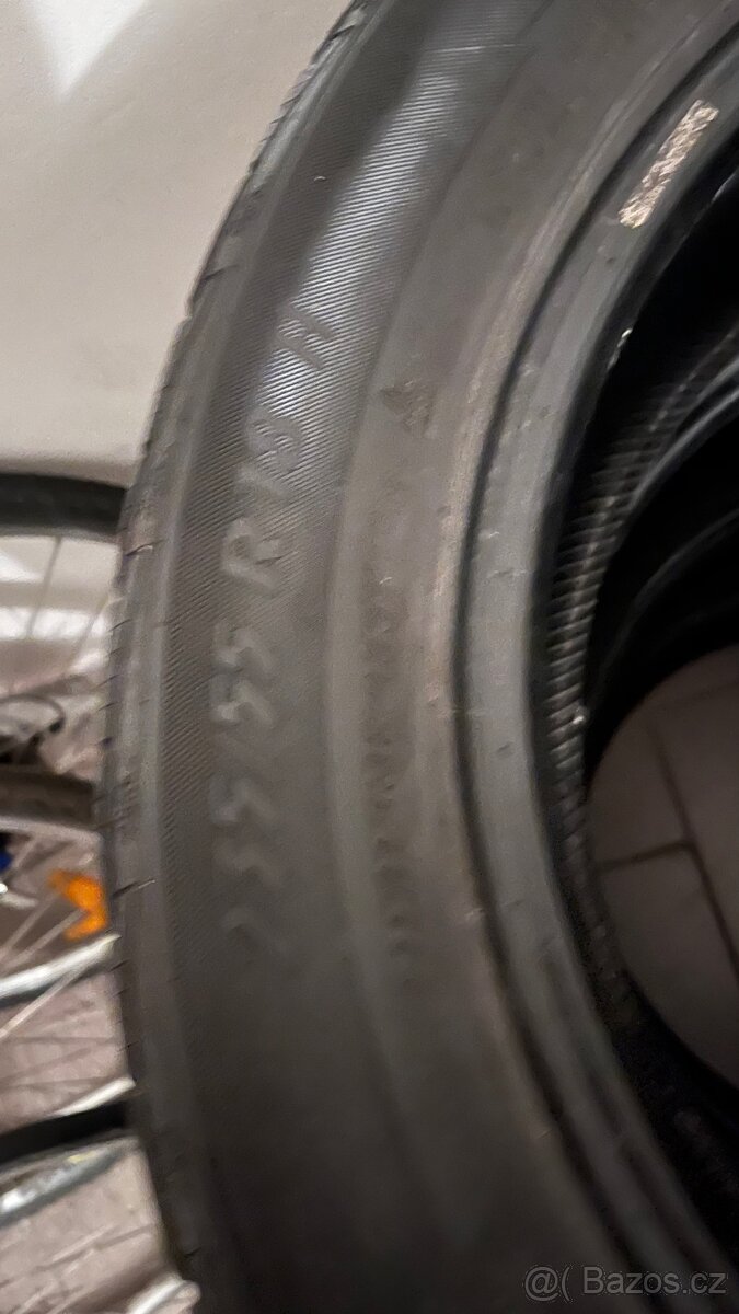 Zimní pneu 235/55 r18 - 2
