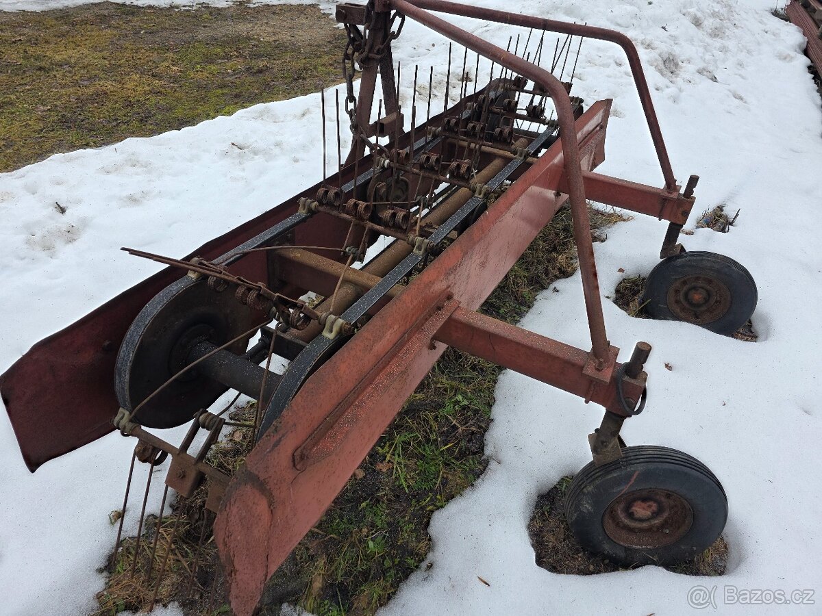 Obraceč sena TON - 2