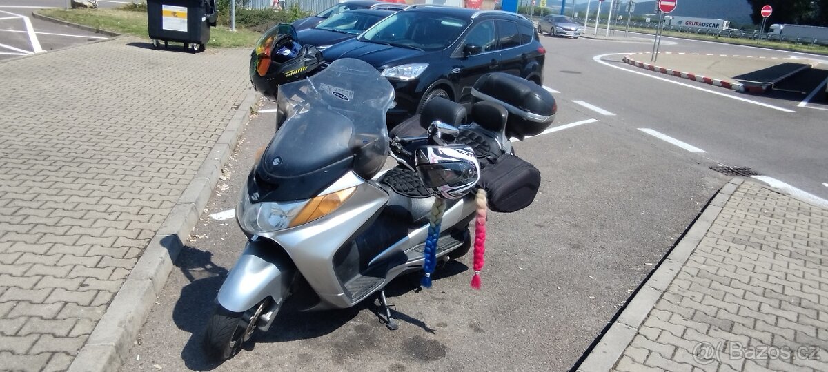 Suzuki Burgman 400 - 2