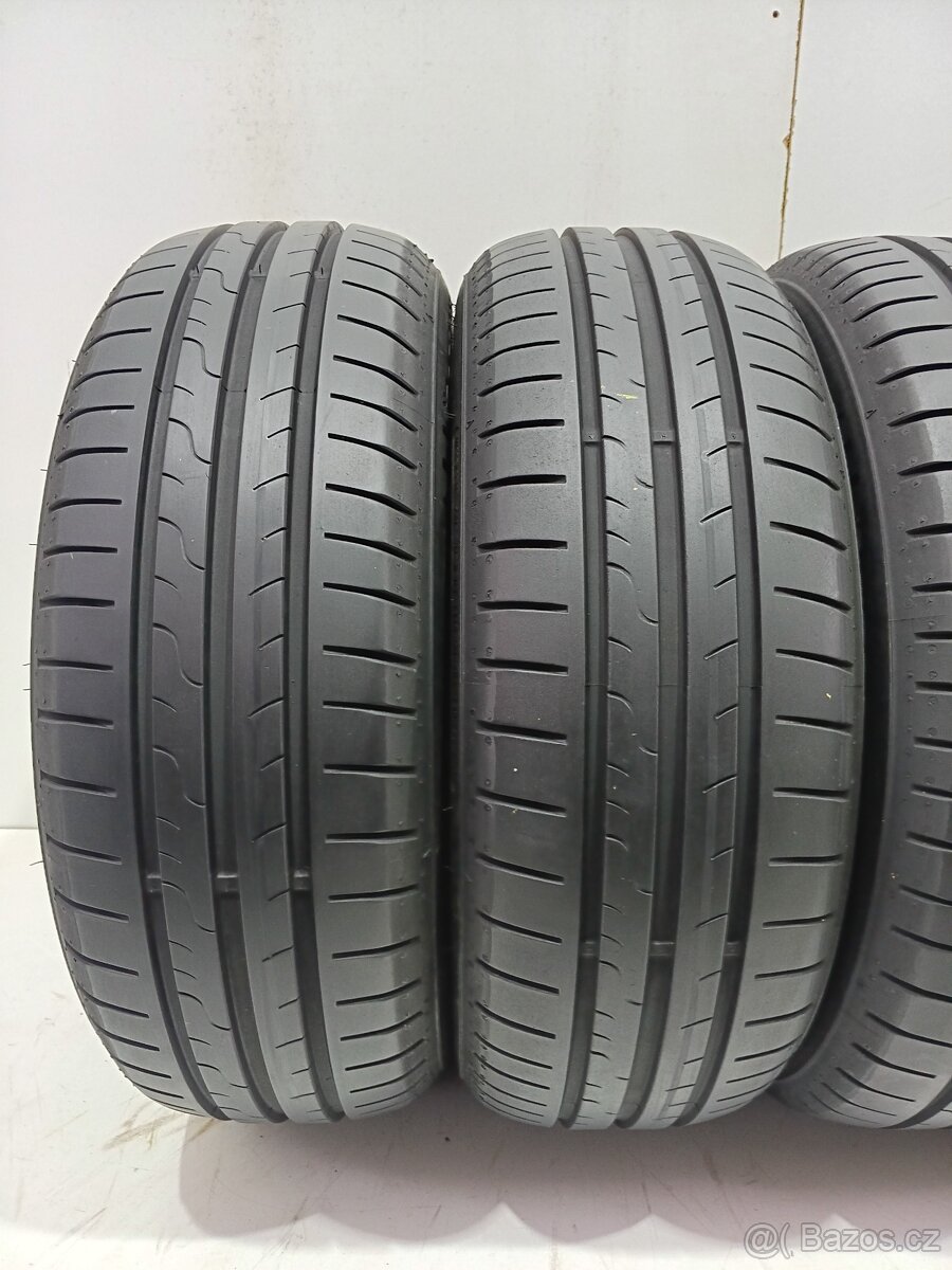 Letní pneu 185/60/15 Dunlop - 2