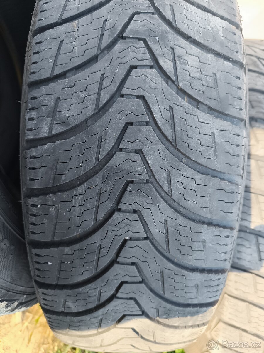 Pneu 195/65 r15 - 2