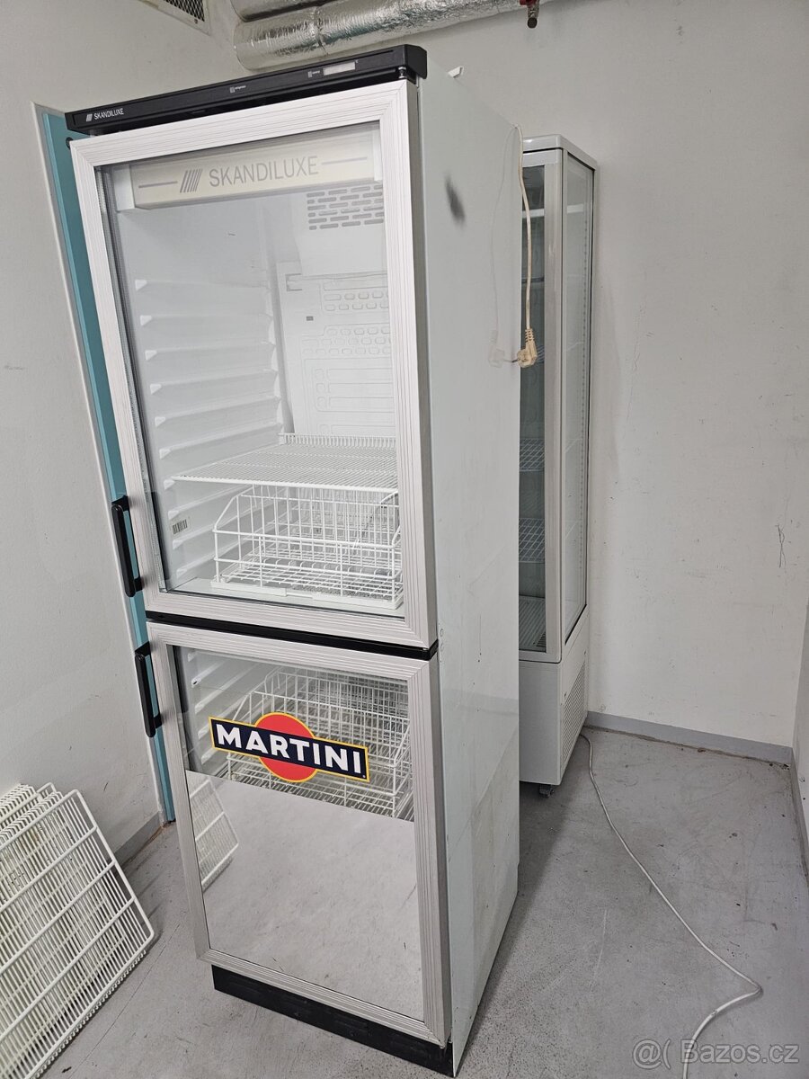 chladnička s vitrínou - 2