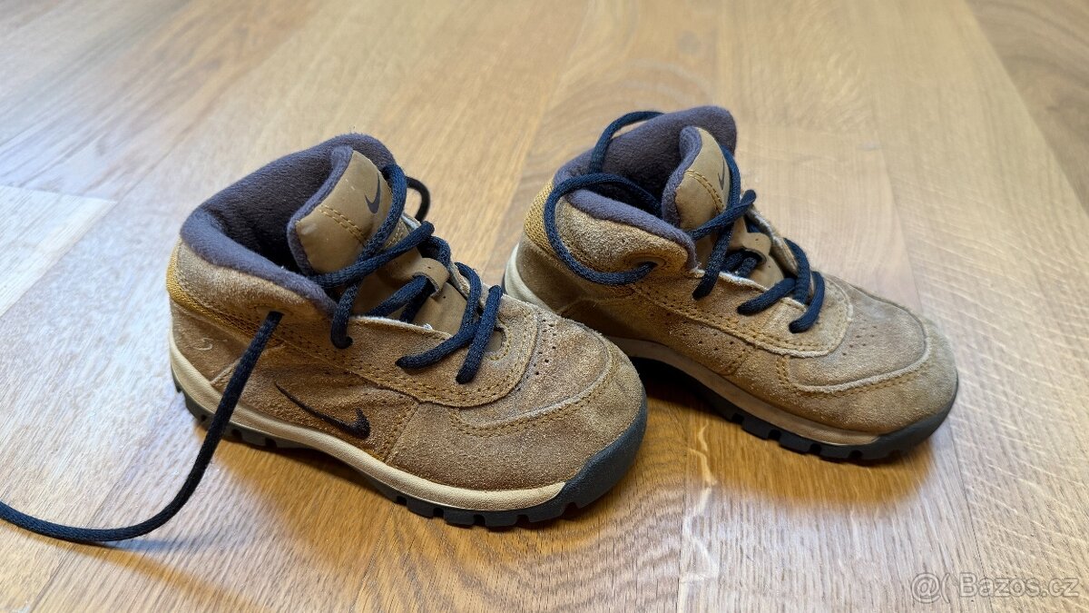 Chlapecké, dětské kožené kotníčkové boty Nike – vel 24 - 2