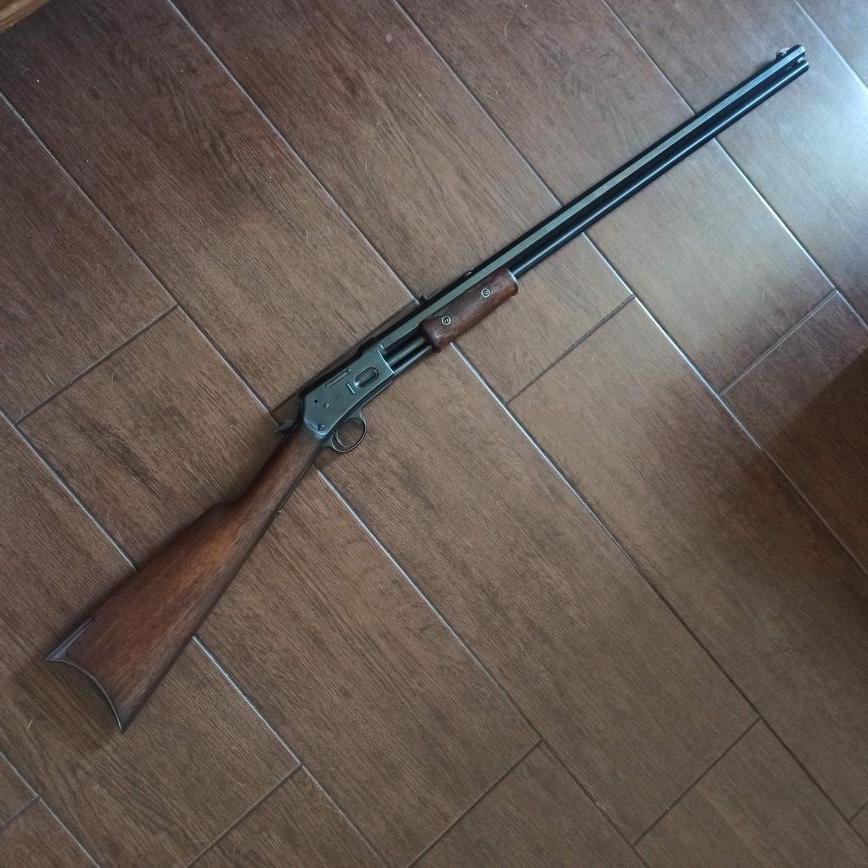 Opakovací puška pumpa COLT Lightning 1884 první model 44-40 - 2