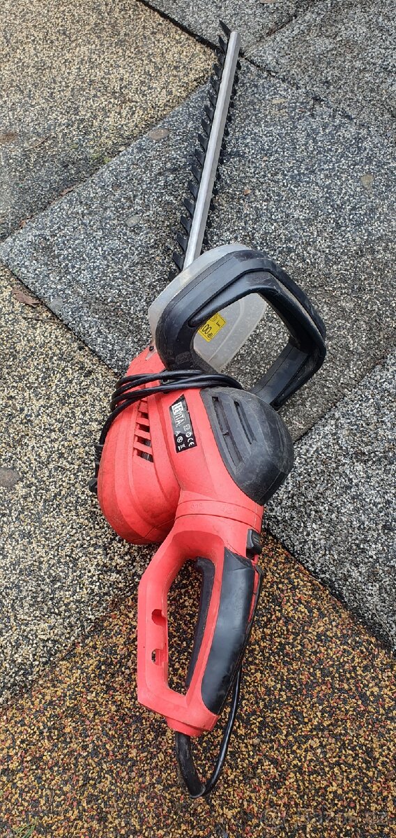 Elektrické nůžky/keřový zastříhavač HT600-Mountfield.Brno - 2