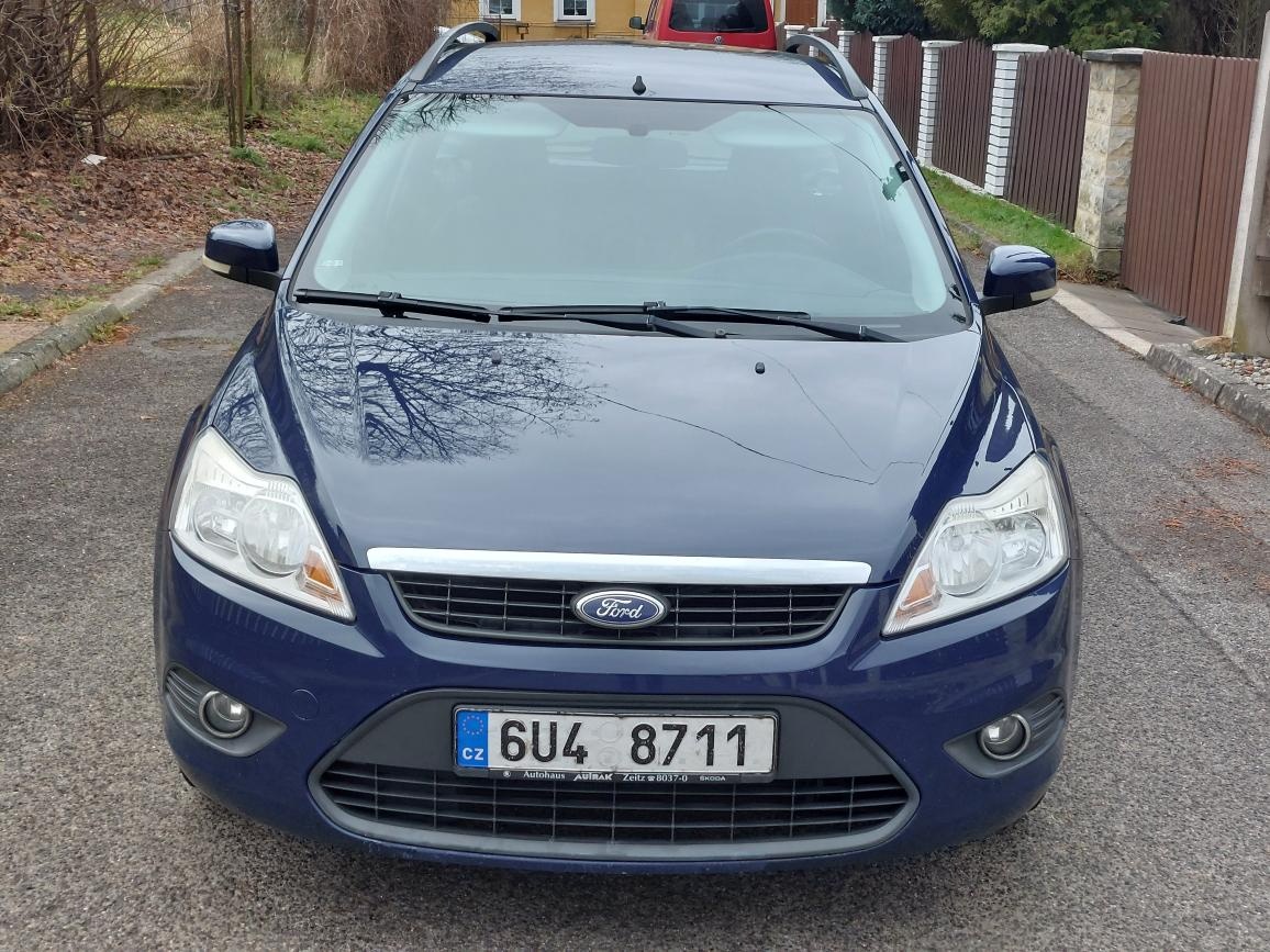 FORD FOCUS combi 1,6 74kw, benzin, r. v. 2/2011 koupeno v CZ - 2
