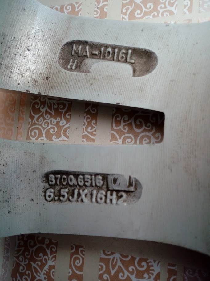 prodám 4 alu disky 6,5JX-16 H2 - ET 45 Renault, DACIA - 2
