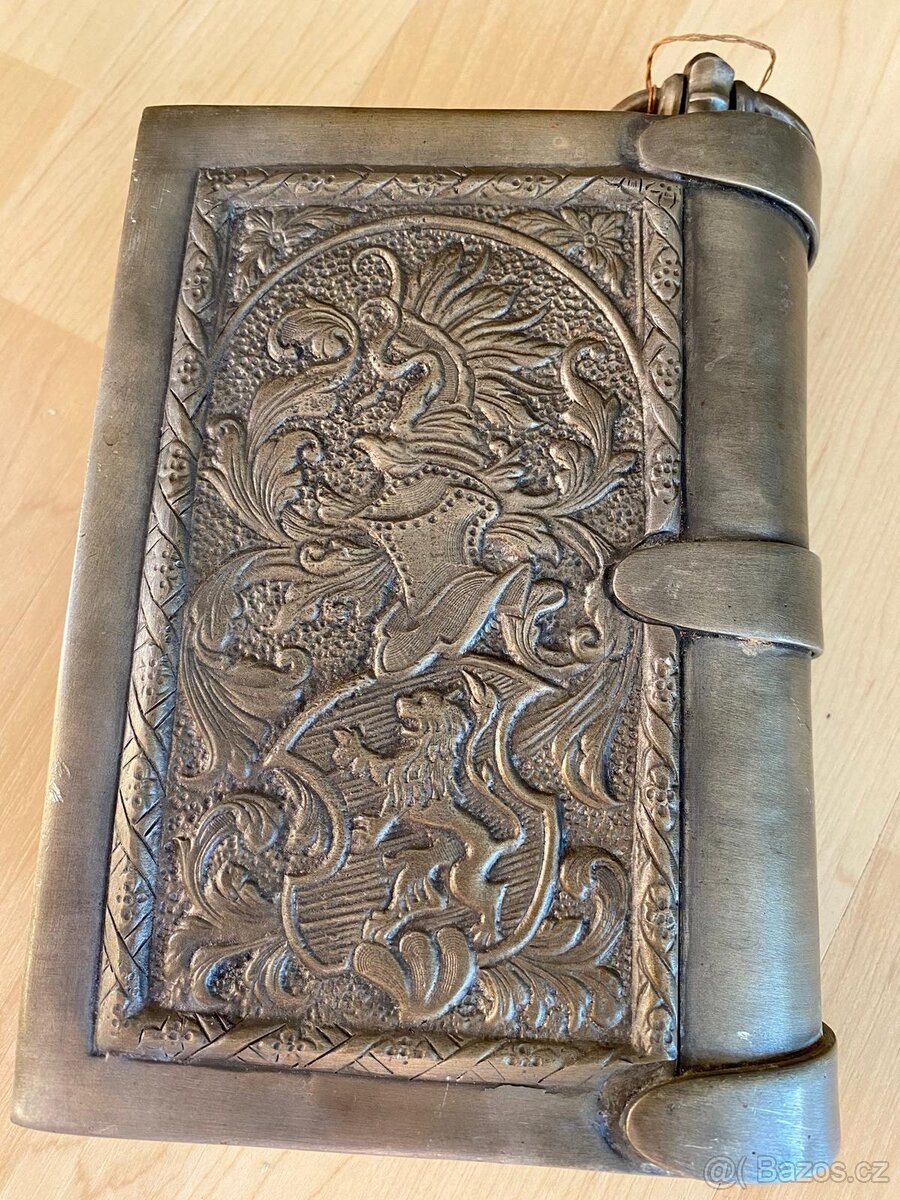 Historická cínová lahev na šnaps - 2