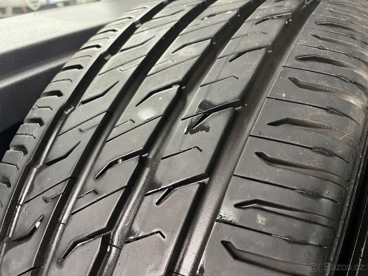 Letní pneu 245/45/18 cca 6-7 mm - 2