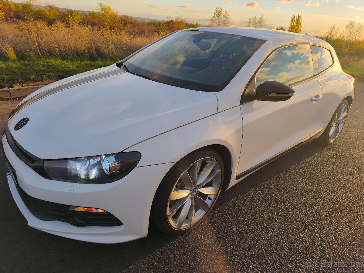 VW Scirocco 2.0 tsi - 2