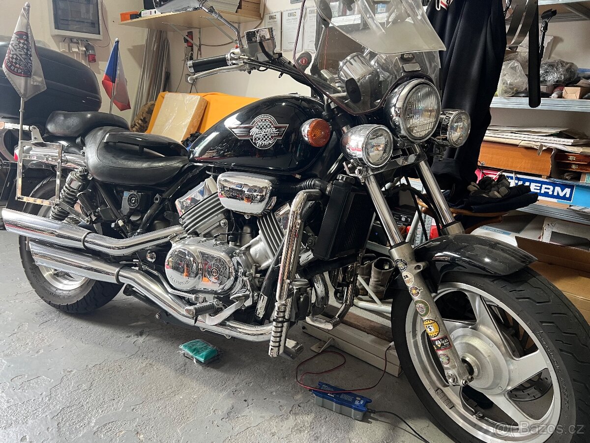 Honda VF750 Magna - 2