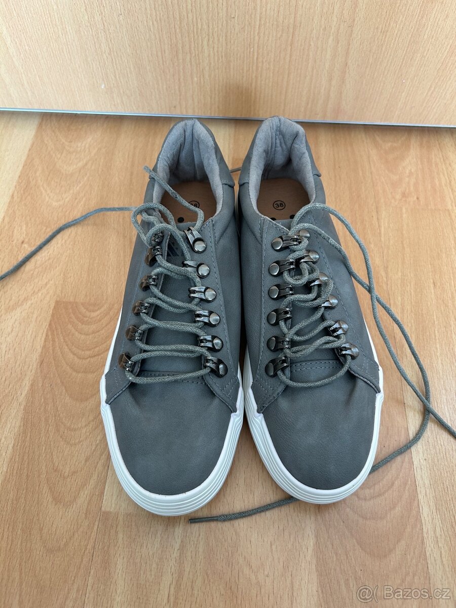 Šedé tenisky Humanic 38 - 2