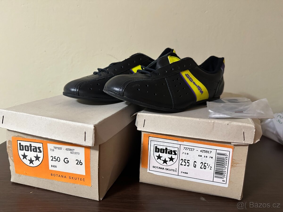 Botas tretry NOVÉ - 2