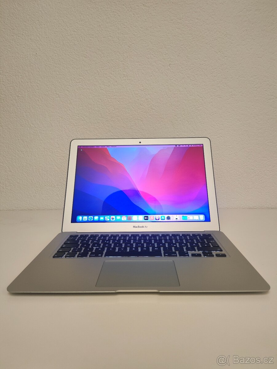 MacBook Air 2017 | i5 • 8GB • 128GB SSD - 2