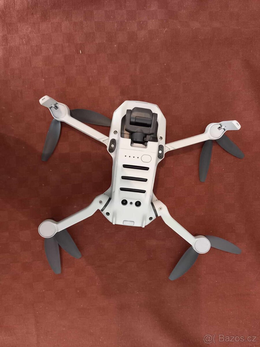 Dron DJI Mini 2 + SERVIS DRONŮ, REPASE BATERIÍ - 2