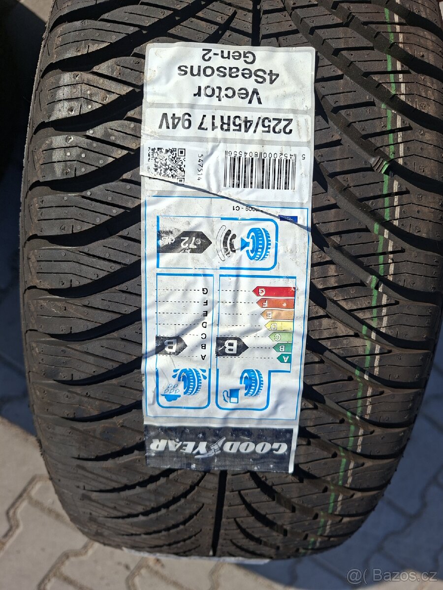Pneu Goodyear vector 225/45 R 17 - 2