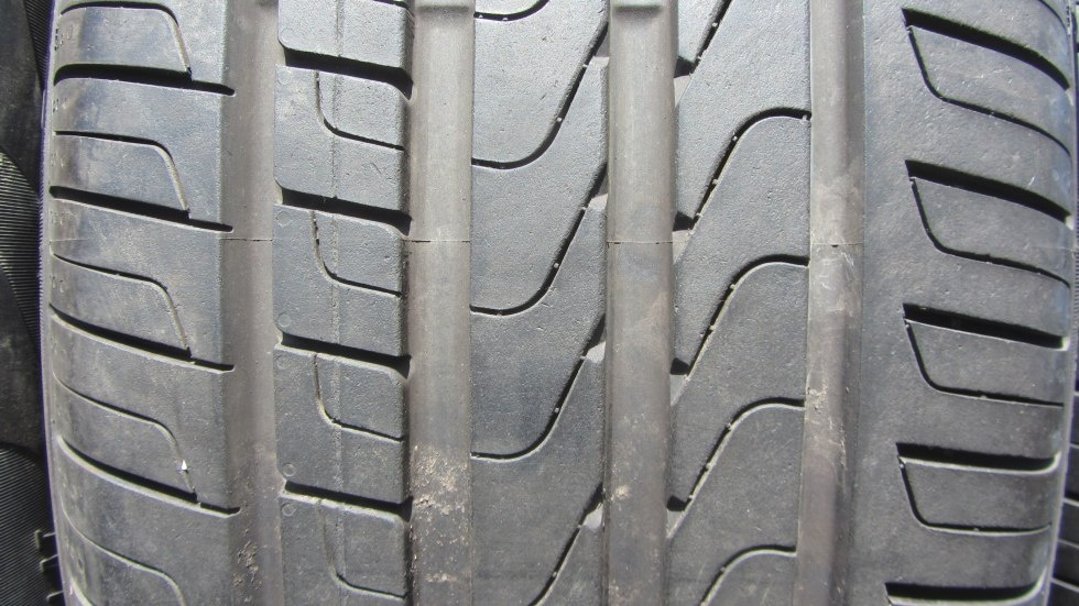 Letní pneu 235/55/19 Pirelli Run Flat - 2